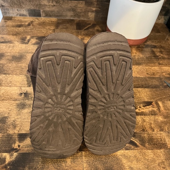 Ugg brown boot size 5 - Picture 5 of 5